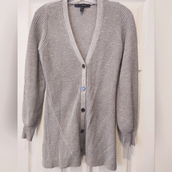 White House Black Market GRAY Button knit ribbed STRUCTURED CARDIGAN Sweater XS - Picture 5 of 11